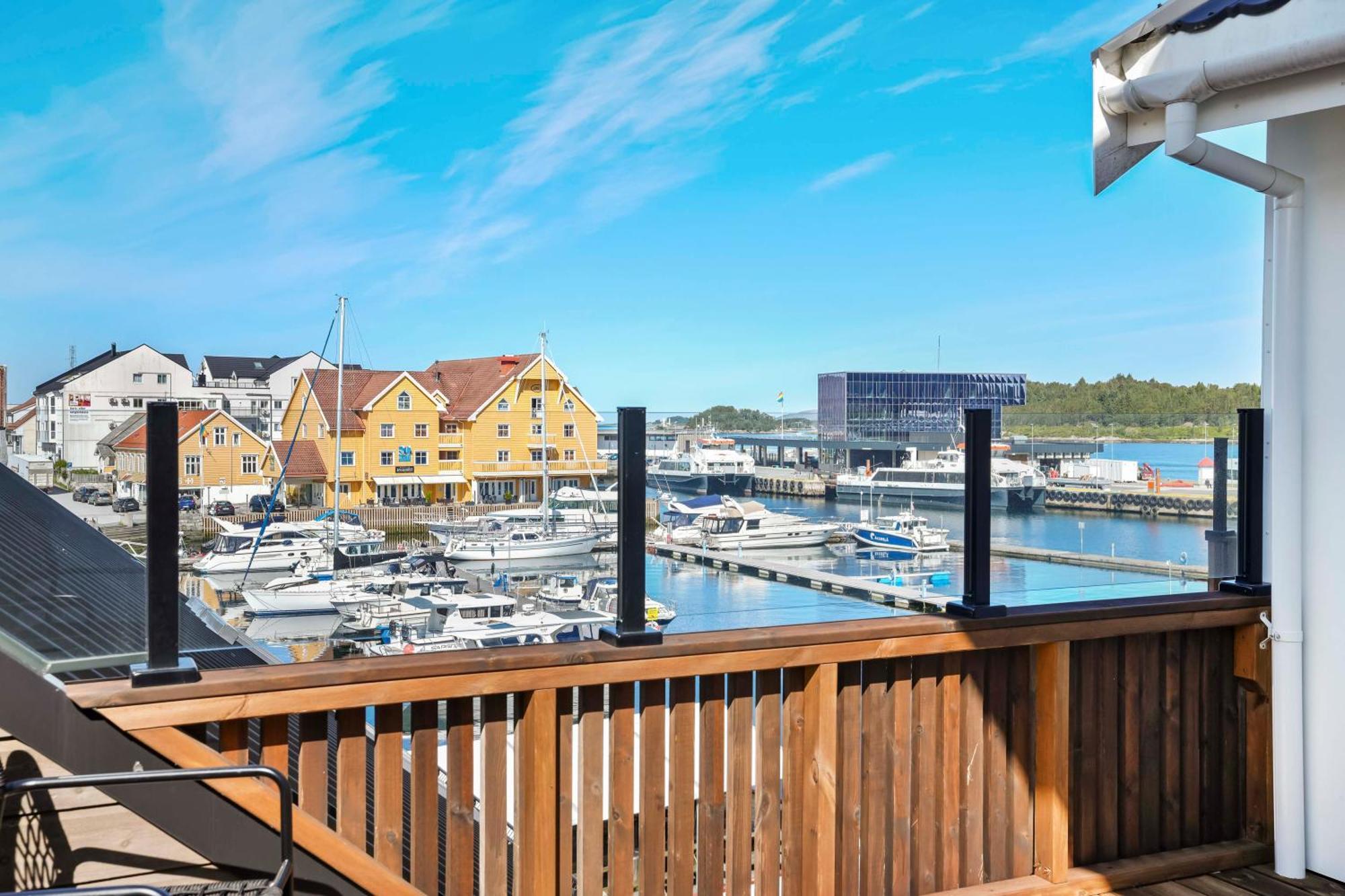 Floro Apartments Hotell エクステリア 写真