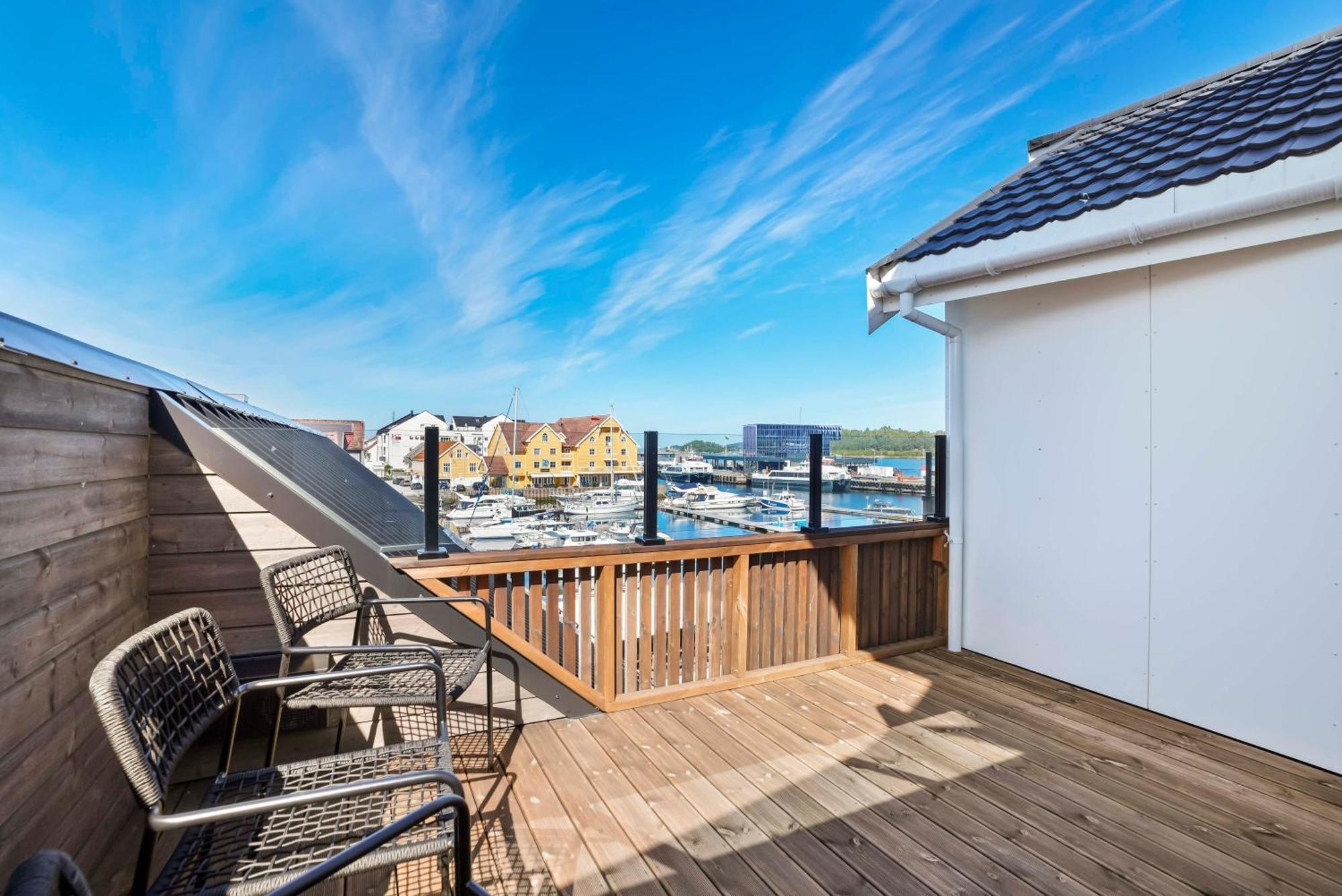 Floro Apartments Hotell エクステリア 写真