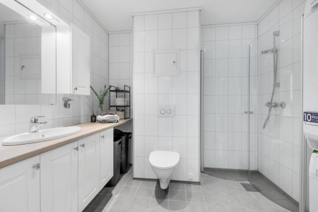 Floro Apartments Hotell エクステリア 写真
