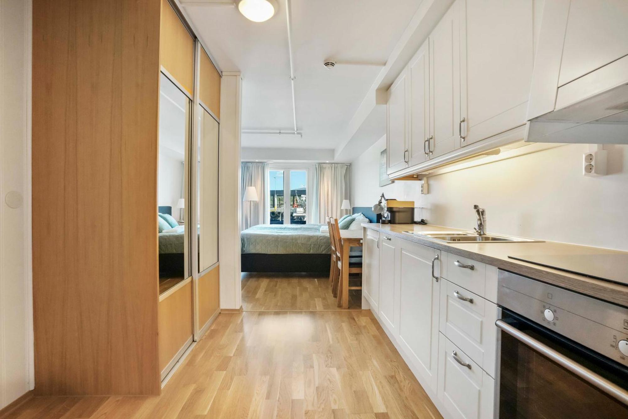 Floro Apartments Hotell エクステリア 写真